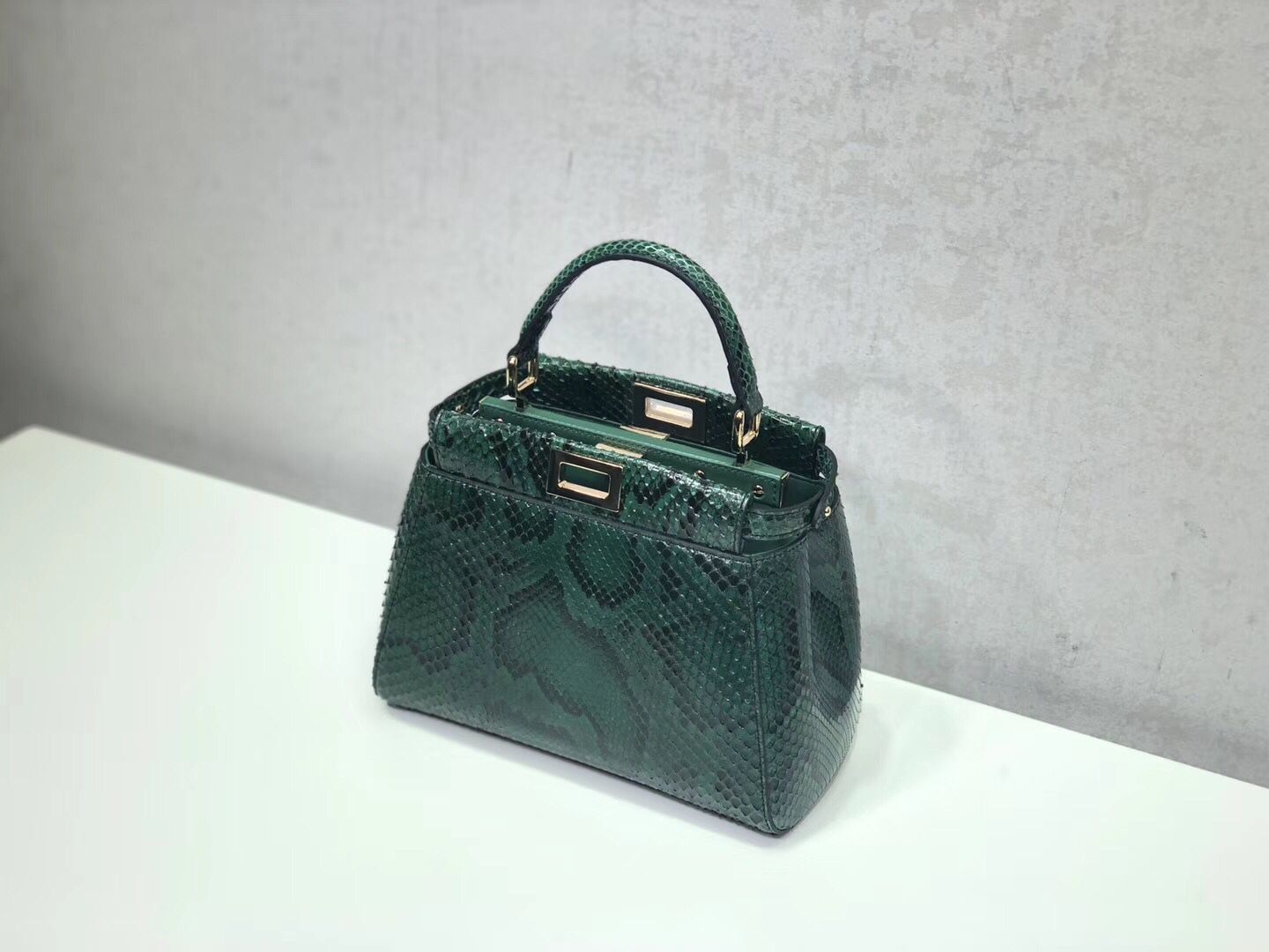 Fendi MINI PEEKABOO Handbag python 8BN244K green