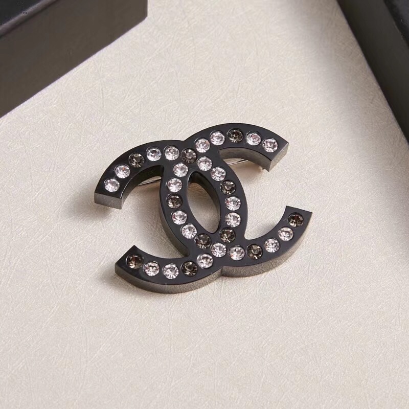 Chanel Brooch 18311