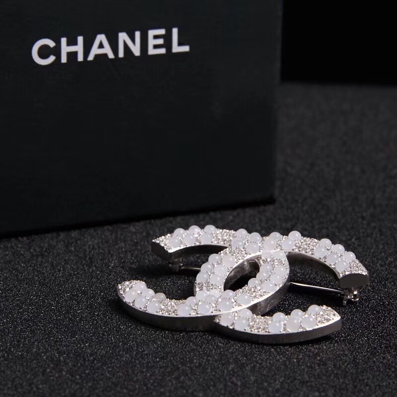 Chanel Brooch 18315