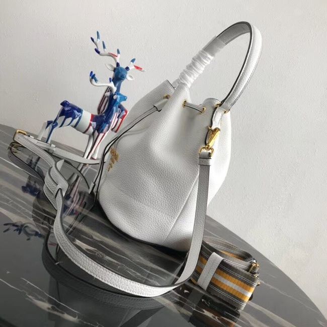 Prada Leather bucket bag 1BE018 white