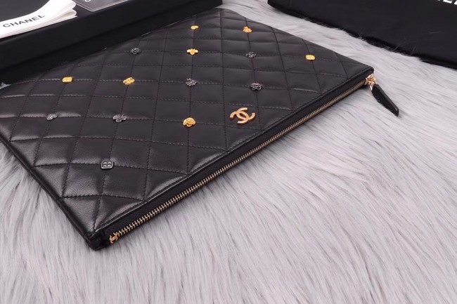 Chanel pouch Lambskin & Gold-Tone Metal A81619 black