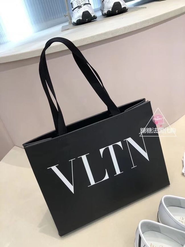 VALENTINO Rockstud grained leather shopper bag V2052 black