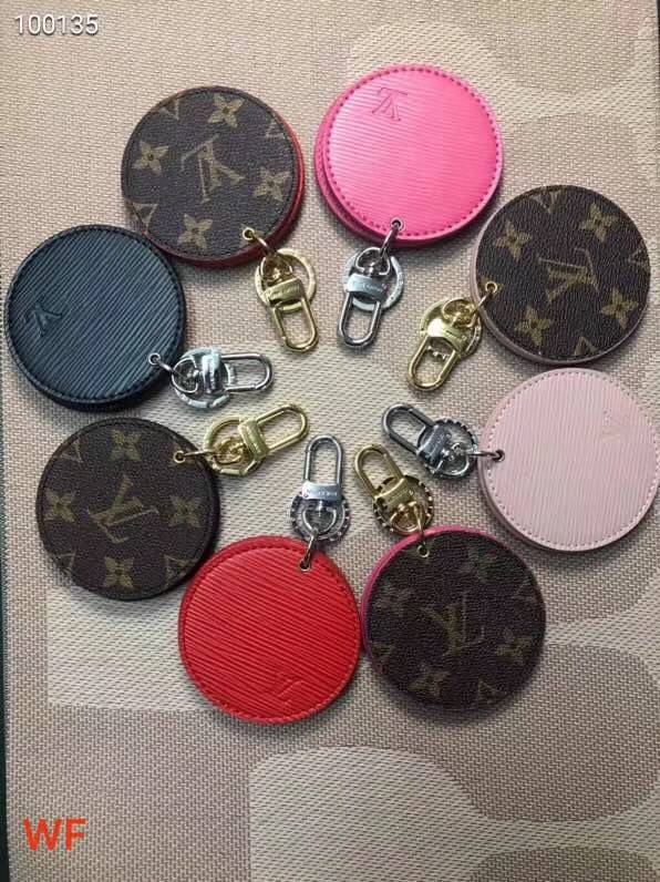 Louis Vuitton Keychain LV191850