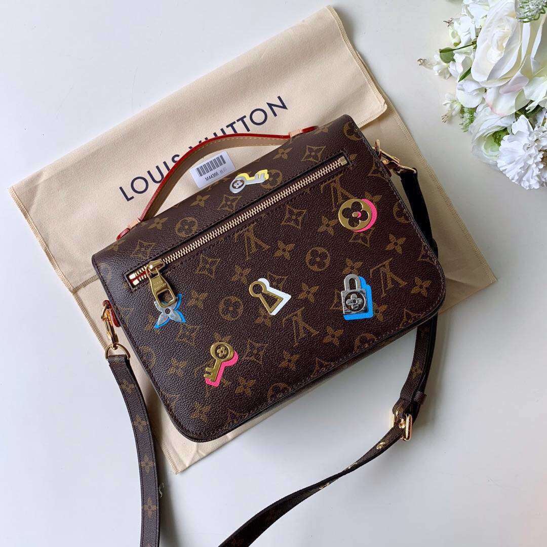 Louis Vuitton Original Monogram Canvas POCHETTE METIS M44366