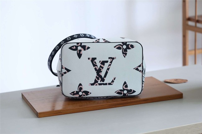 Louis Vuitton Monogram Canvas Neonoe Adjustable Strap Handbag M44020 white