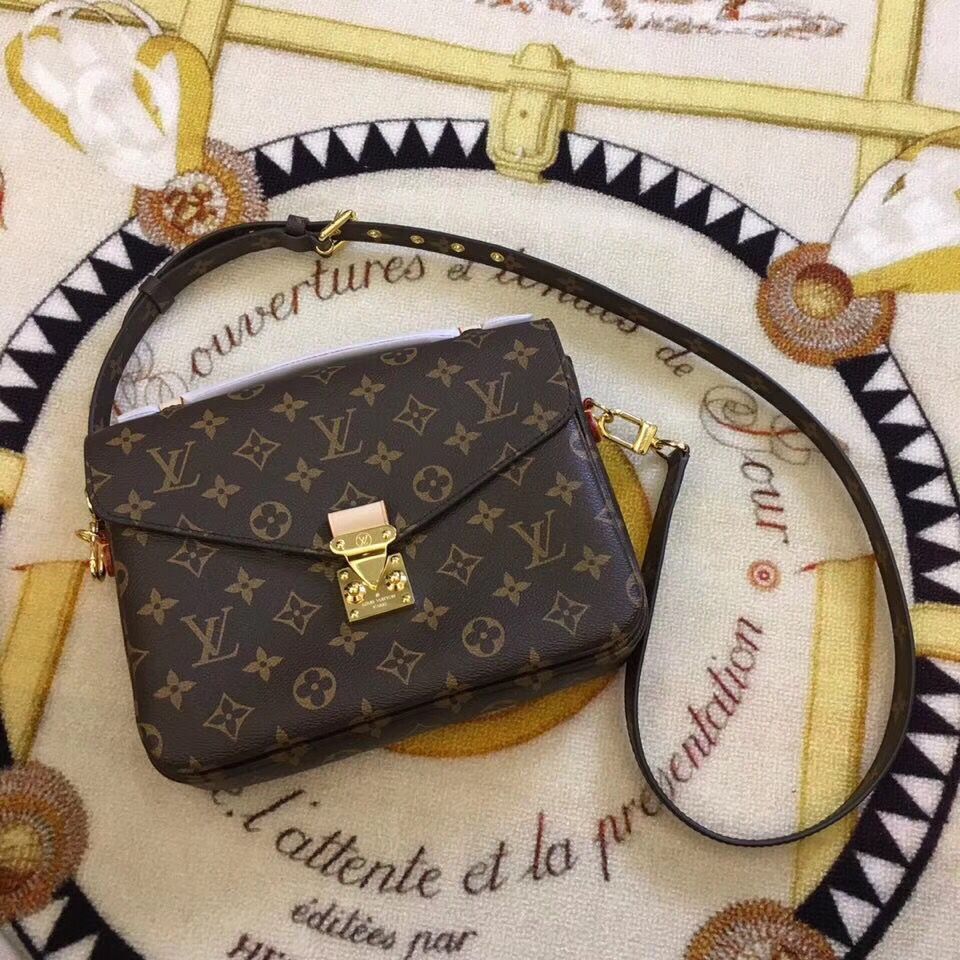 Louis Vuitton Monogram Canvas Pochette Metis Original Leather M40780