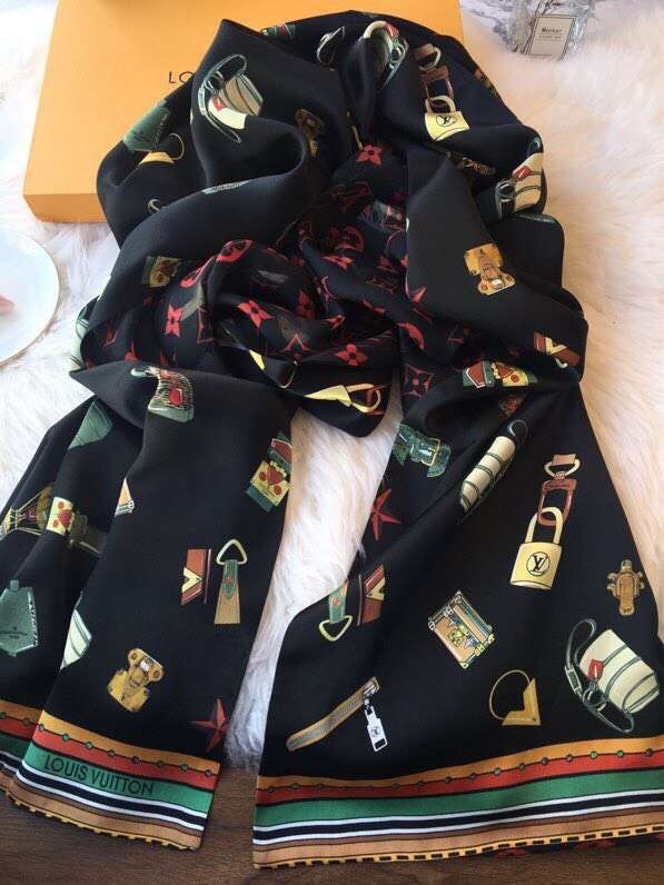 Louis Vuitton silk Scarf M71429 black&green