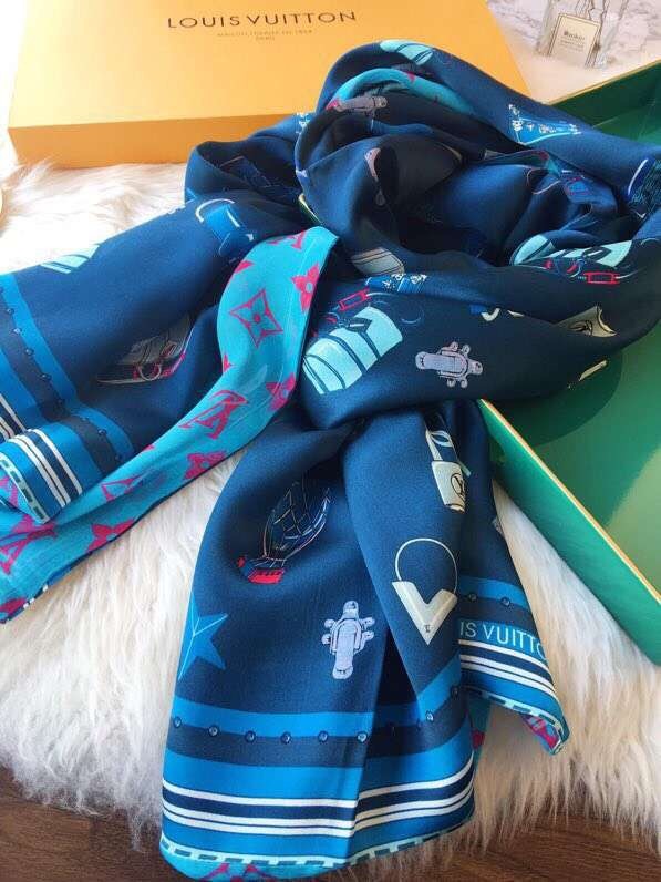 Louis Vuitton silk Scarf M71429 blue