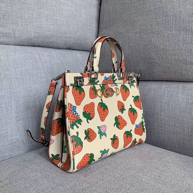 Gucci Zumi Strawberry print medium top handle bag 564714