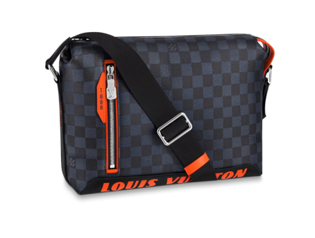 Louis vuitton original DISCOVERY Postman Pack N40159