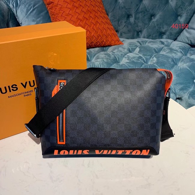 Louis vuitton original DISCOVERY  Postman Pack N40159