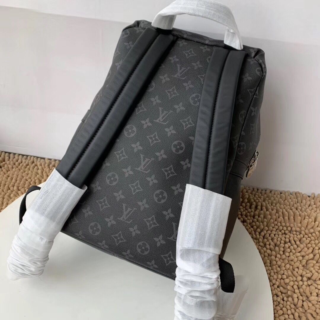 Louis vuitton original Discovery knapsack M30230 black