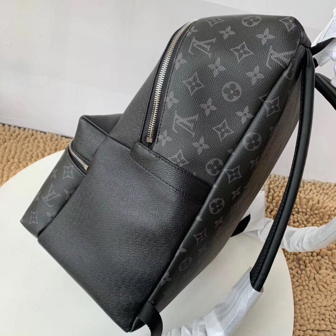 Louis vuitton original Discovery knapsack M30230 black