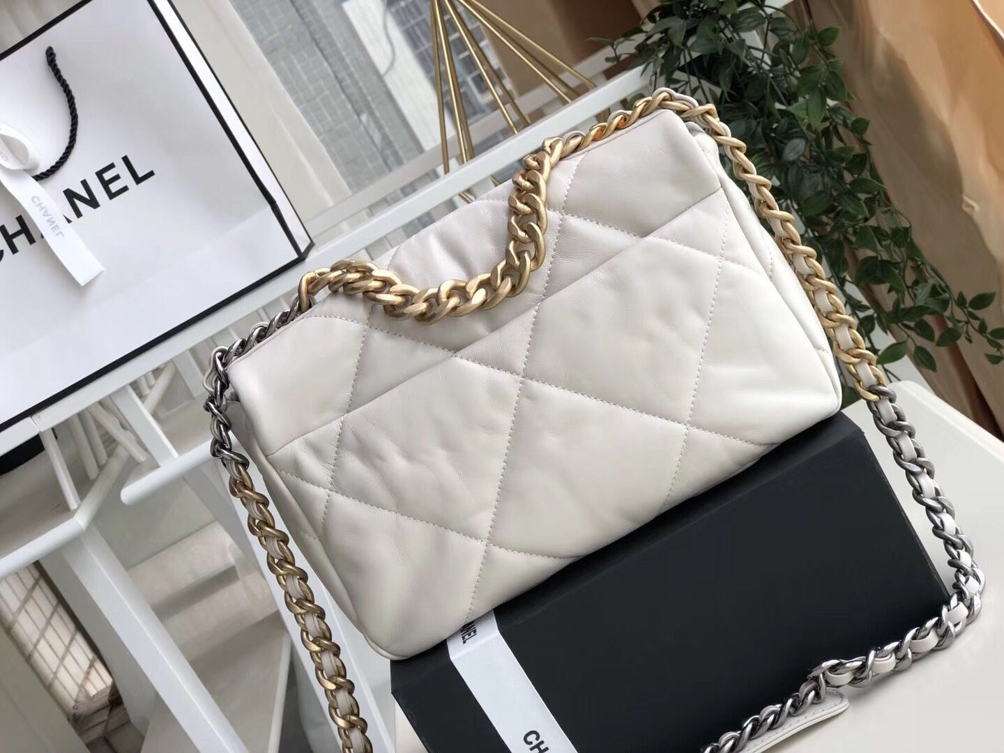 Chanel 19 flap bag AS1160 White