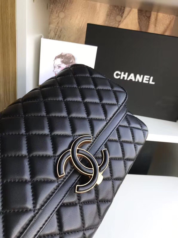 Chanel flap bag Lambskin & Gold-Tone Metal 57276 black