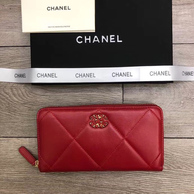 Chanel sheepskin & Gold-Tone Metal Wallet A6870 red