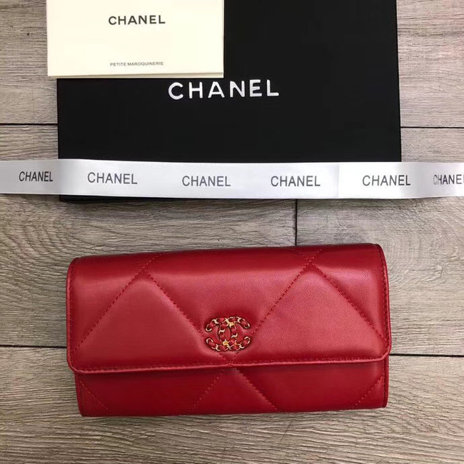 Chanel sheepskin & Gold-Tone Metal Wallet A6871 red