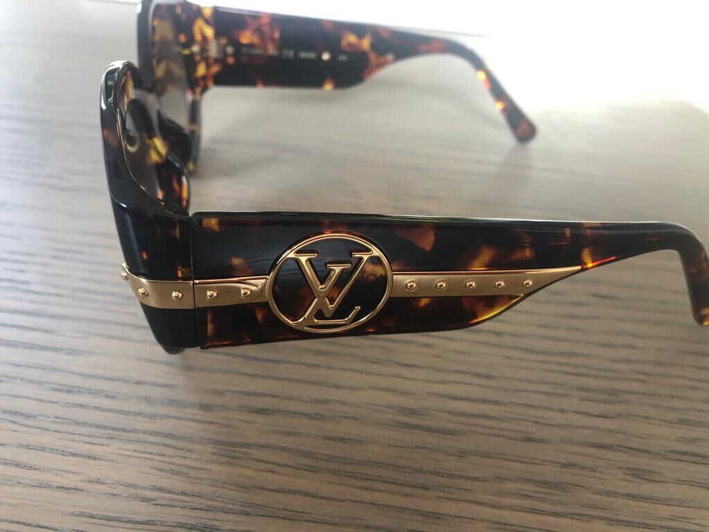 Louis Vuitton Sunglasses Top Quality LV8697