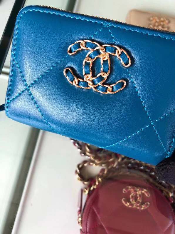 Chanel 19 Zip Card bag AP0949 blue