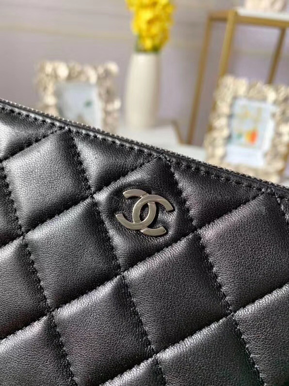 Chanel Lambskin Clutch Bag & silver-Tone Metal A010 black