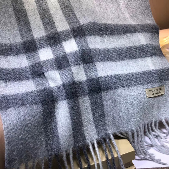 Burberry Cashmere Classic Scarf 3605