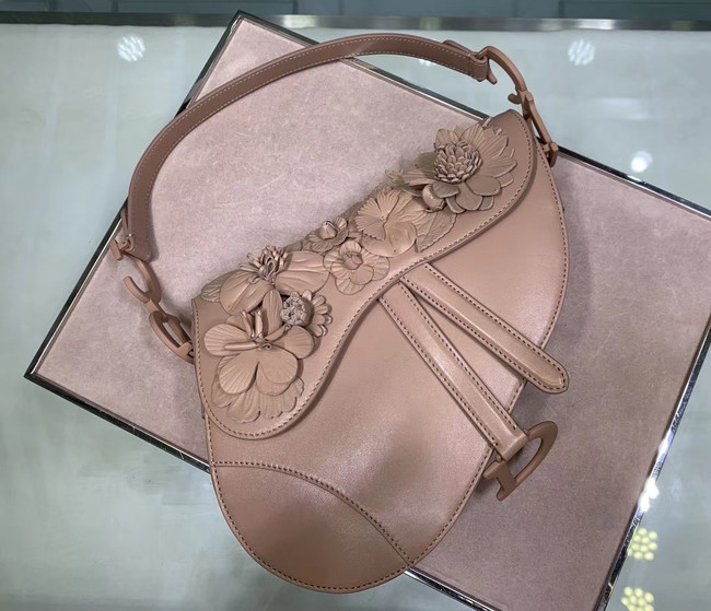 Dior SADDLE-TAS VAN KALFSLEER Bag Flower M0446C Nude