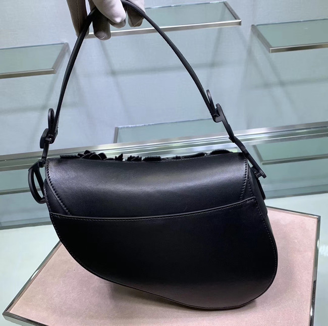 Dior SADDLE-TAS VAN KALFSLEER Bag Flower M0446C black