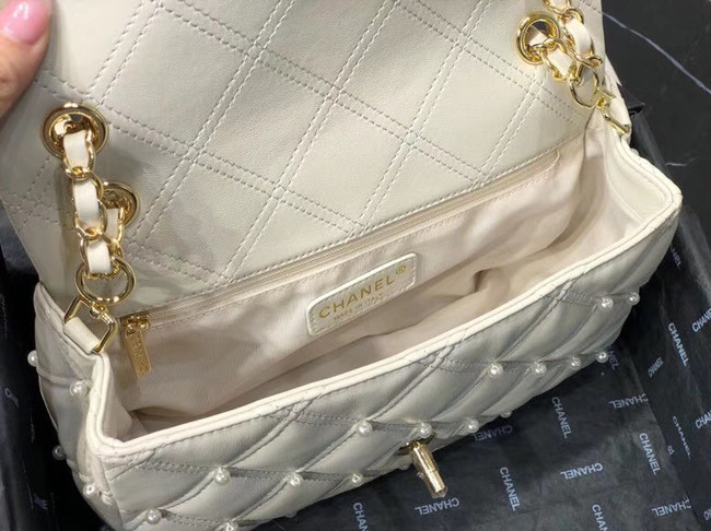 Chanel flap bag AS1202 white