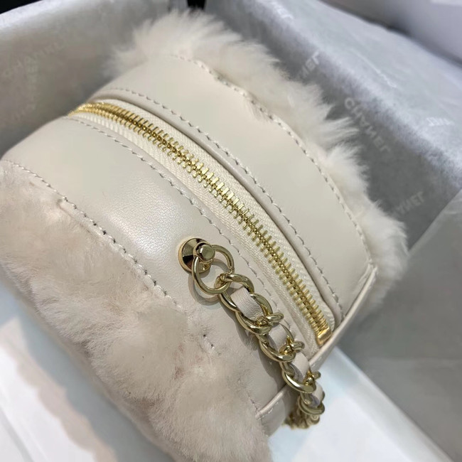 Chanel Wool sheepskin & Gold-Tone Metal AP0366 white