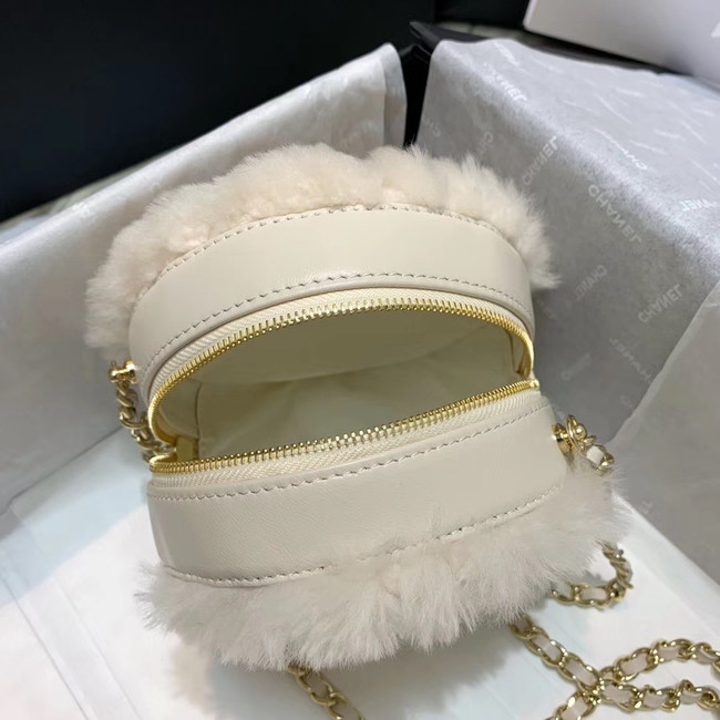 Chanel Wool sheepskin & Gold-Tone Metal AP0366 white