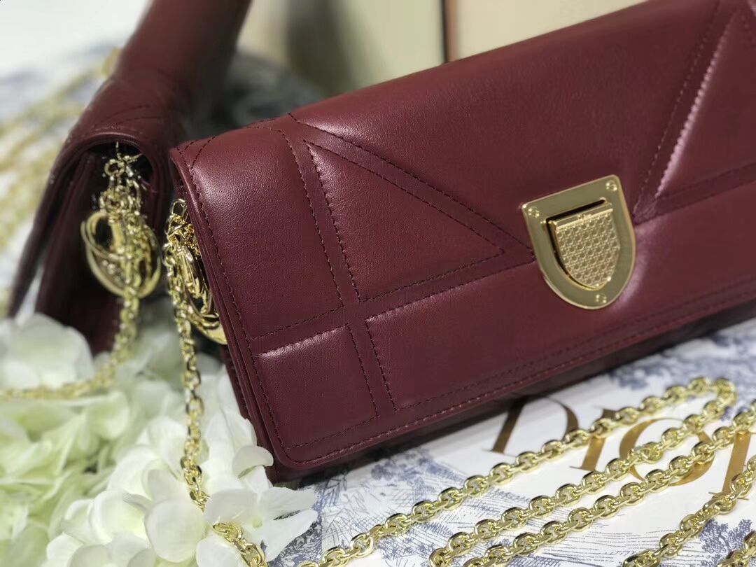 DIOR CLUTCH gold-tone metal C1040A Bordeaux