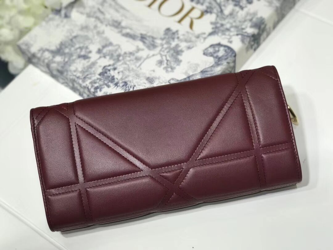 DIOR CLUTCH gold-tone metal C1040A Bordeaux