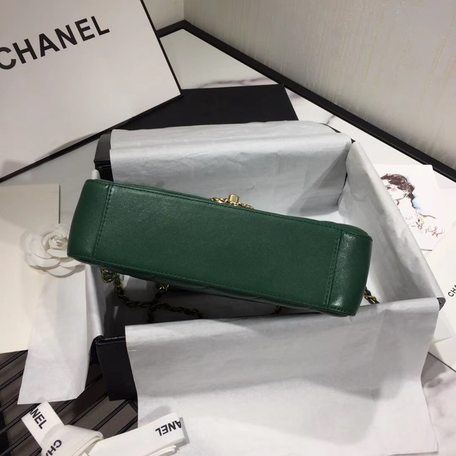 Chanel flap bag leather & Gold Metal AS0970 green