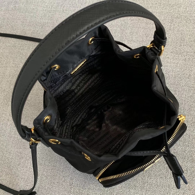 Prada Re-Edition nylon Tote bag 81166 black