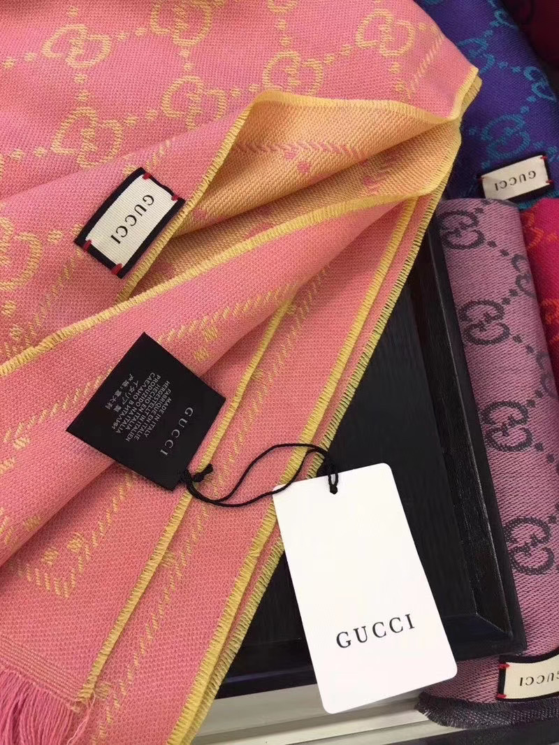 Gucci OBLIQUE STOLE IN WOOL AND CASHMERE GG55620 pink