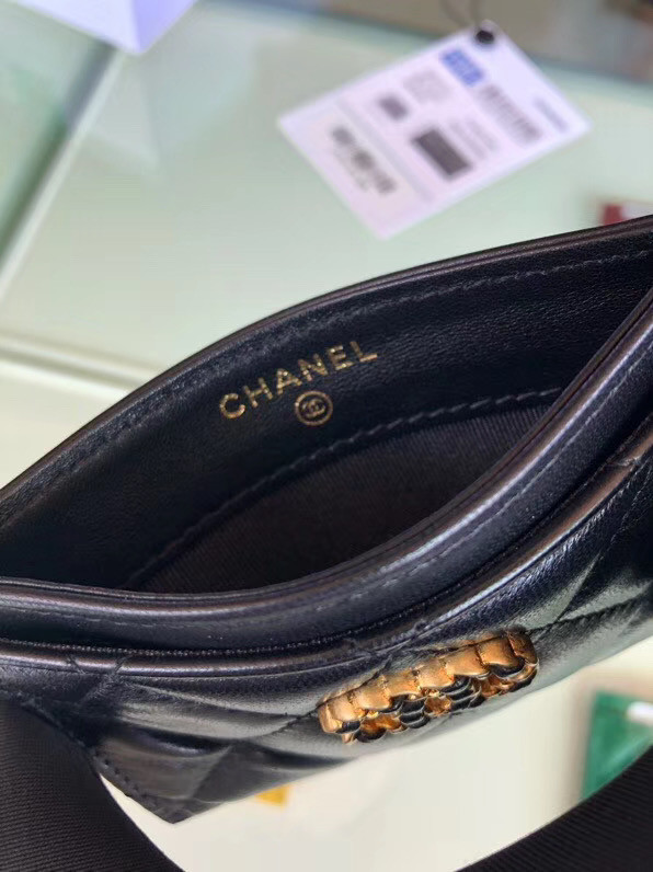 Chanel 19 Card sleeve AP0731 black