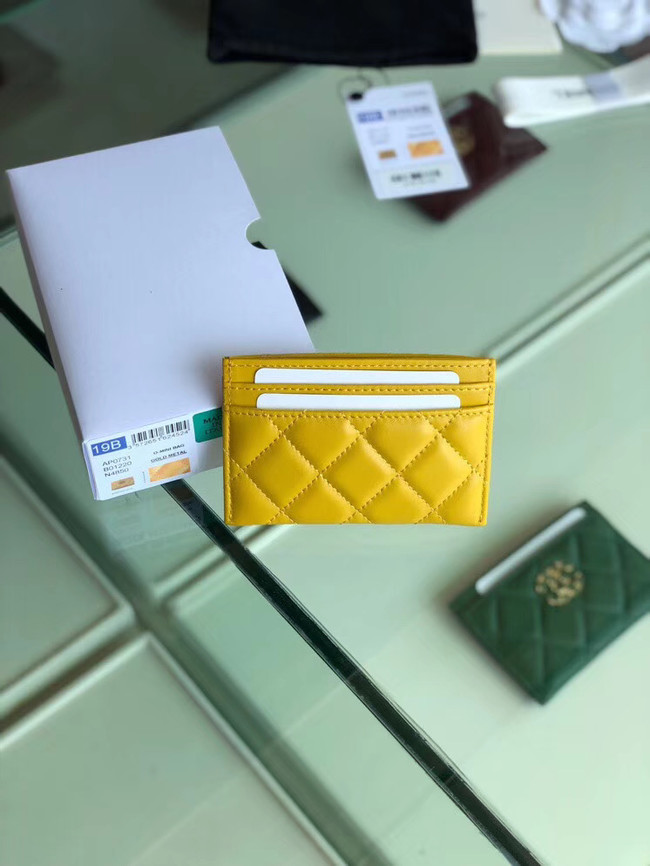 Chanel 19 Card sleeve AP0731 yellow