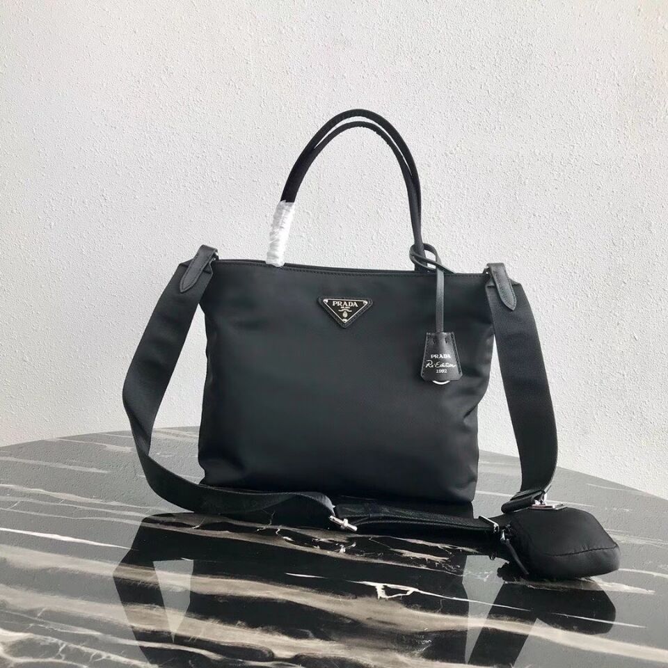 Prada Re-Edition nylon Tote bag 1BG320 Black