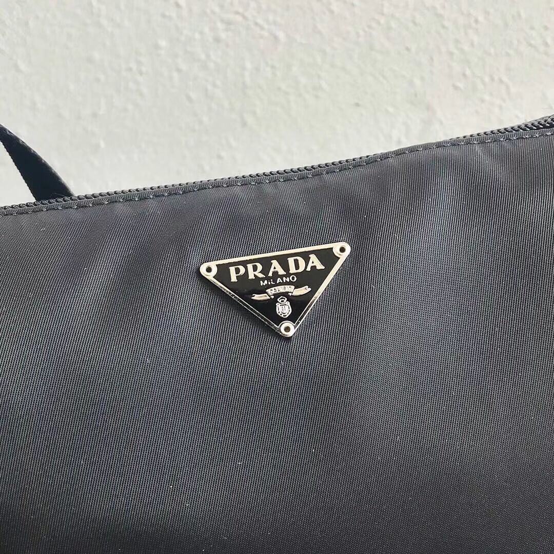 Prada Re-Edition nylon Tote bag 1N1419 black