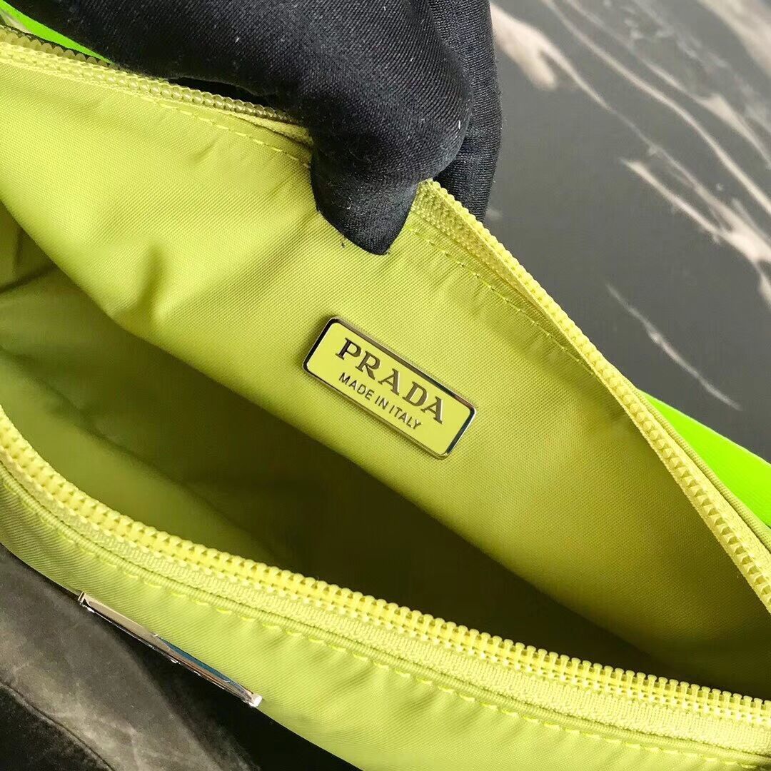 Prada Re-Edition nylon Tote bag 1N1419 green