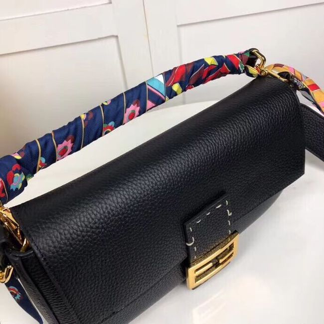 Fendi BAGUETTE leather bag F2466 black