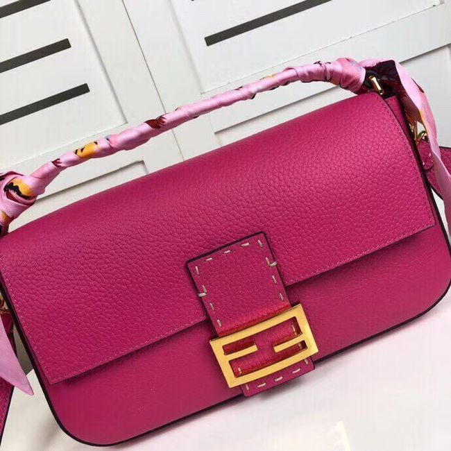 Fendi BAGUETTE leather bag F2466 rose