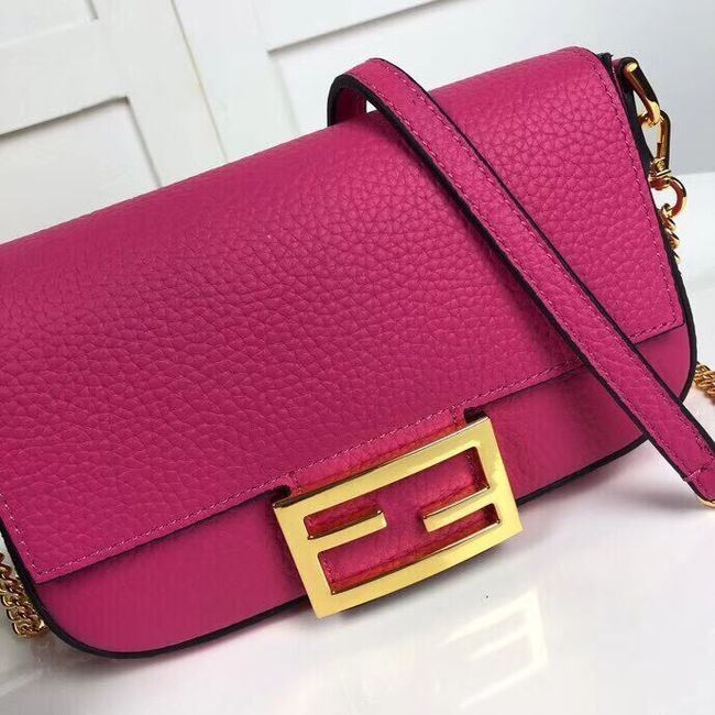 Fendi BAGUETTE leather bag F2467 rose