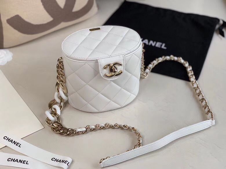 Chanel Original Leather Cosmetic Bag Resin Chain Bag C63298 White