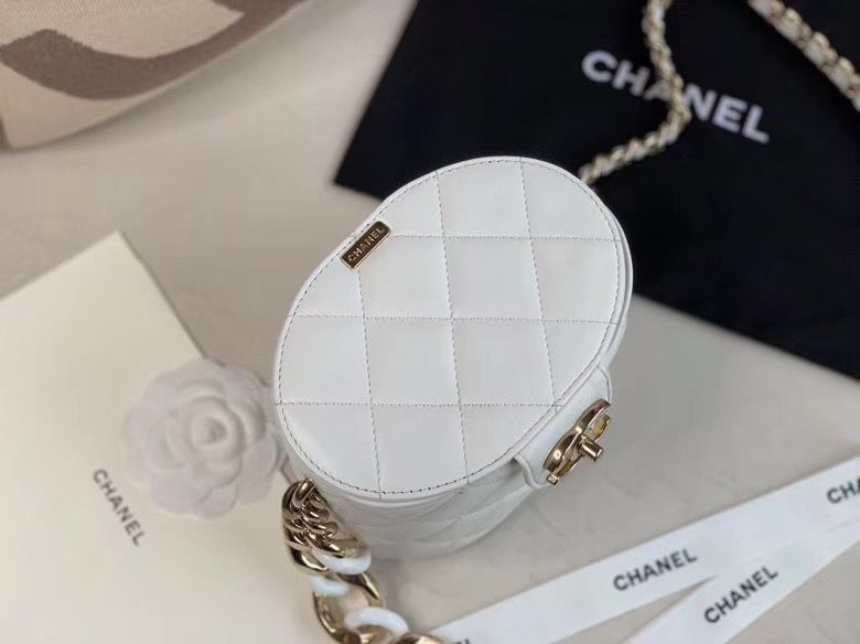 Chanel Original Leather Cosmetic Bag Resin Chain Bag C63298 White