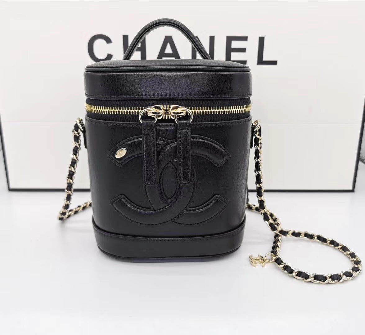 CHANEL vanity case Gold-Tone Metal AS1336 black