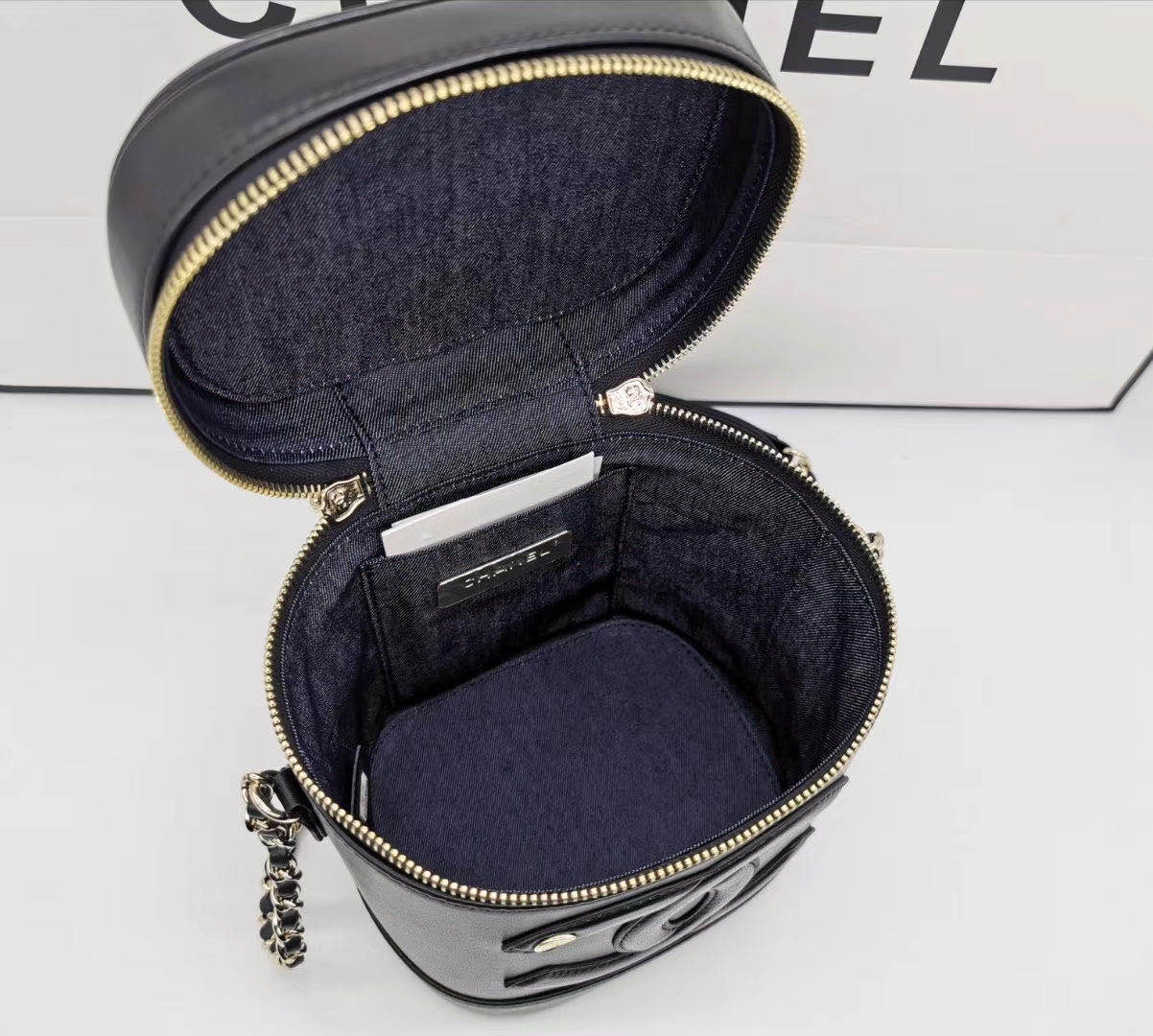 CHANEL vanity case Gold-Tone Metal AS1336 black