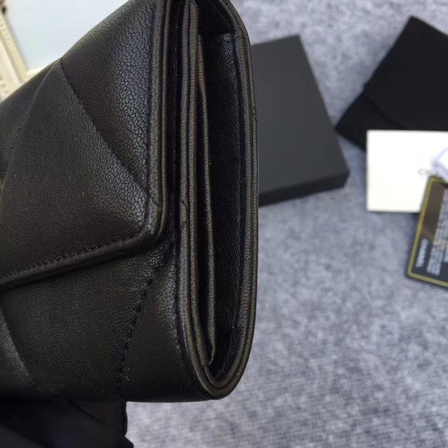 Chanel sheepskin & Gold-Tone Metal Wallet AP0955 black