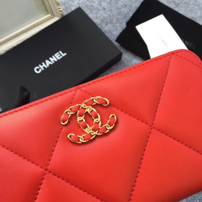 CHANEL 19 sheepskin & Gold-Tone Metal Wallet AP1063 red