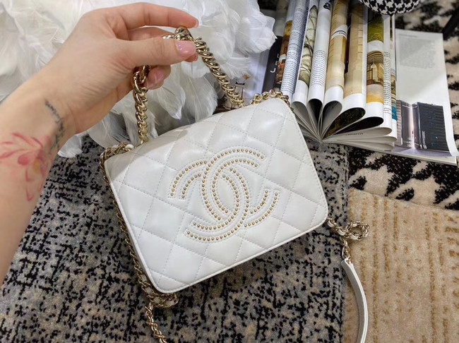 Chanel Lambskin flap bag AS1514 white